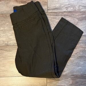 Apt. 9 Women's Dark Olive Capris